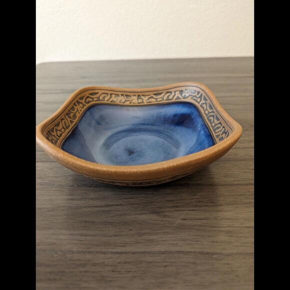 Mineral Springs Potery Bowl Signed By Artist Made In 2000 - Picture 5 of 9